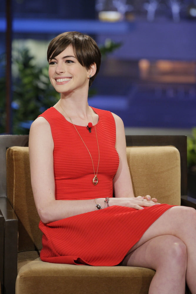 Anne hathaway
 #102480595