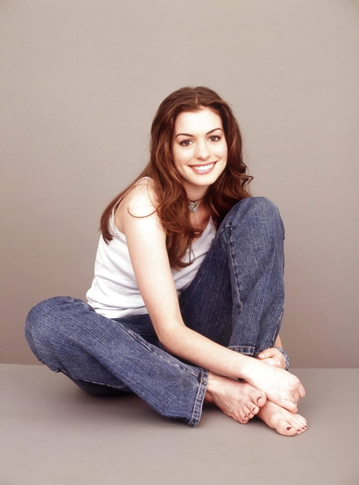 Anne Hathaway #102483015