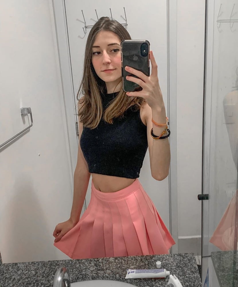 Comente em qual streamer vc quer ver tomar leite #81428904