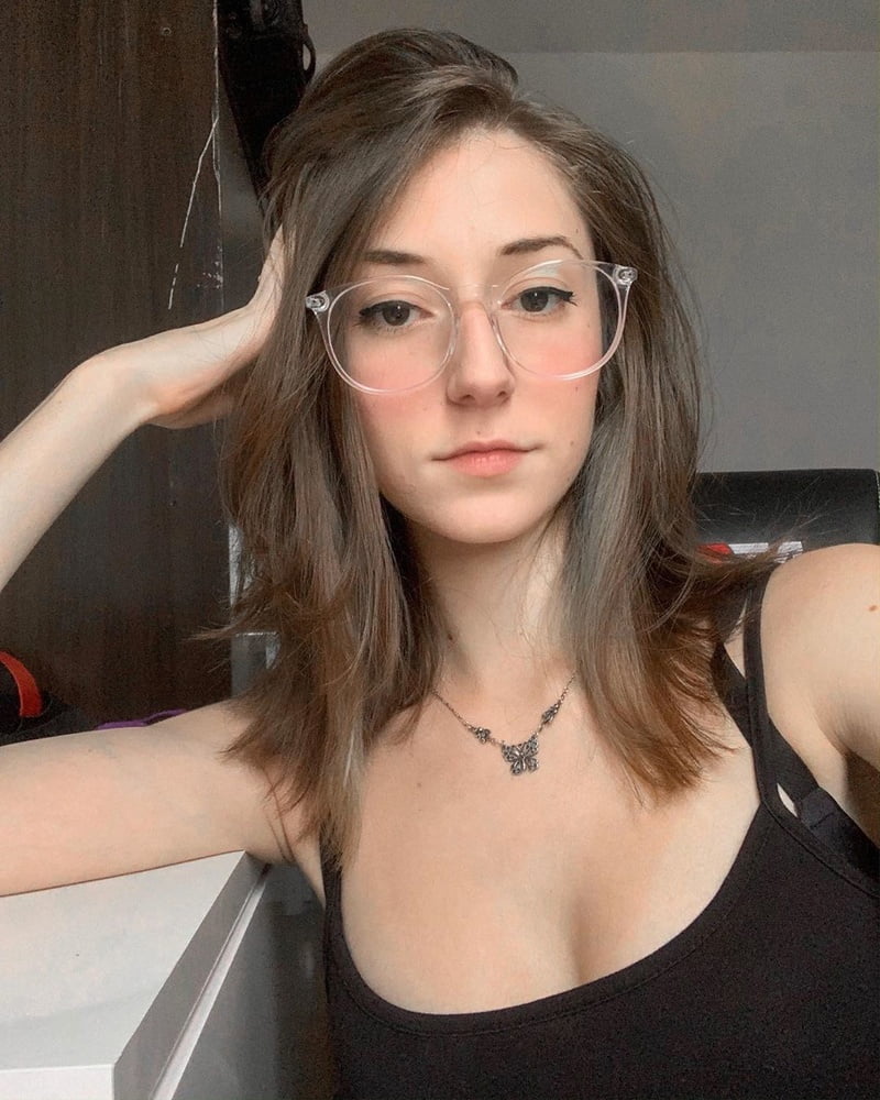 Comente em qual streamer vc quer ver tomar leite #81428909