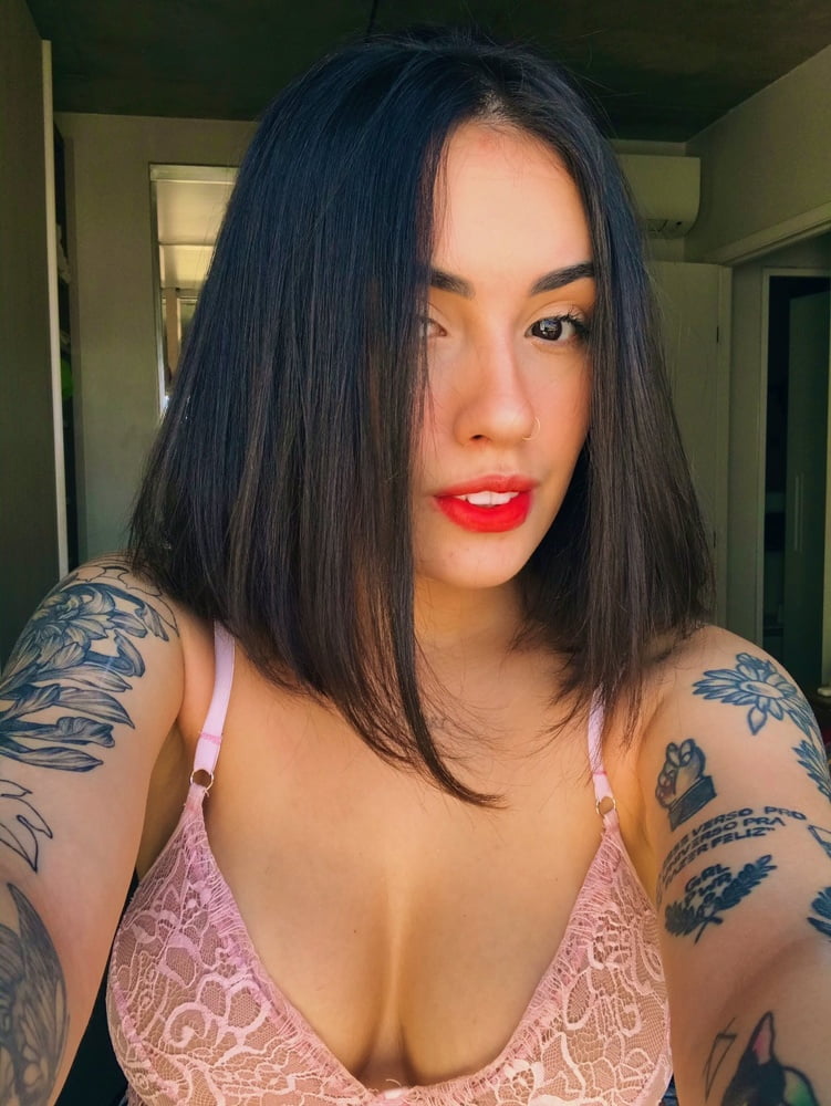 Comente em qual streamer vc quer ver tomar leite #81428931