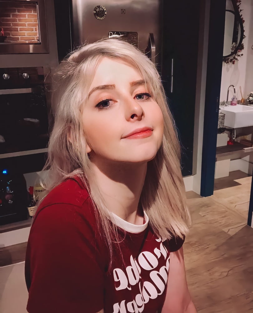 Comente em qual streamer vc quer ver tomar leite #81429009