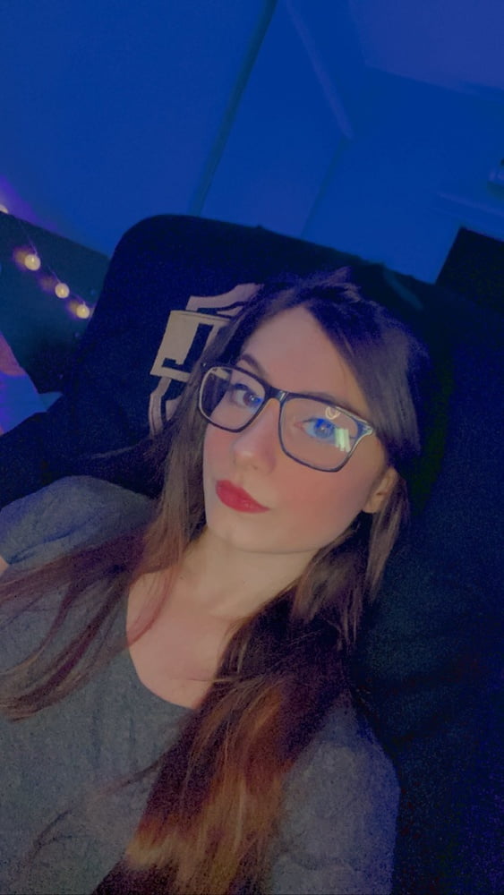 Comente em qual streamer vc quer ver tomar leite #81429064