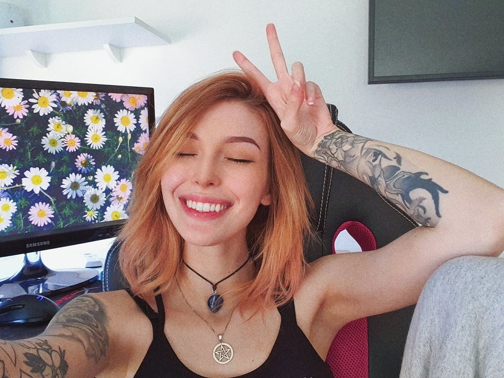 Comente em qual streamer vc quer ver tomar leite #81429106