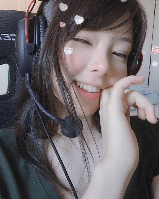 Comente em qual streamer vc quer ver tomar leite #81429120