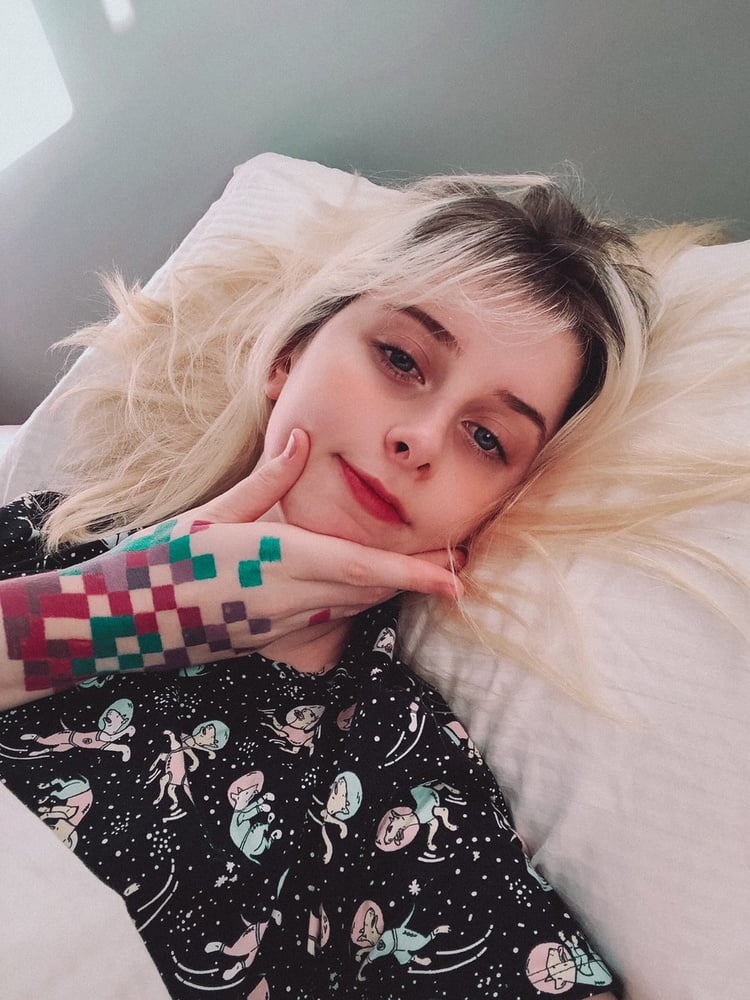 Comente em qual streamer vc quer ver tomar leite #81429172