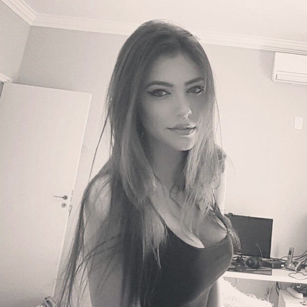 Comente em qual streamer vc quer ver tomar leite #81429208