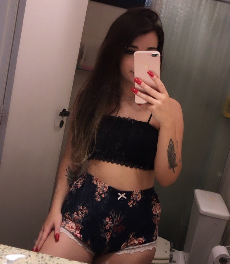 Comente em qual streamer vc quer ver tomar leite #81429227