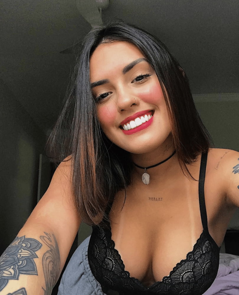 Comente em qual streamer vc quer ver tomar leite #81429236