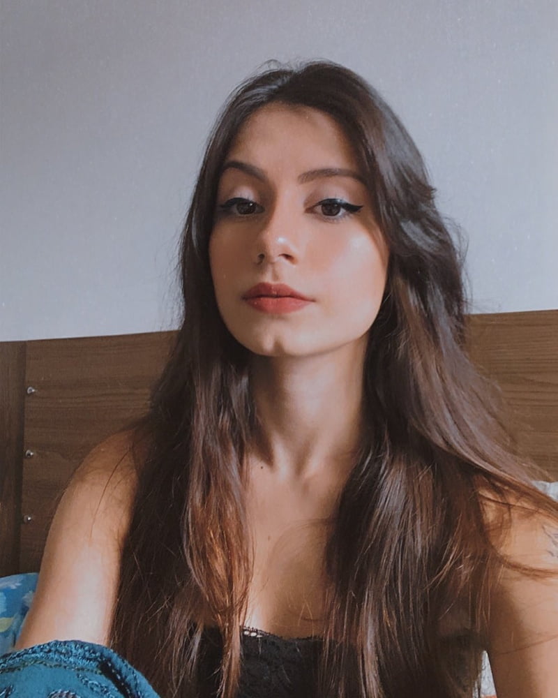 Comente em qual streamer vc quer ver tomar leite #81429246