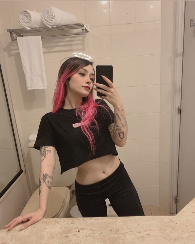 Comente em qual streamer vc quer ver tomar leite #81429311