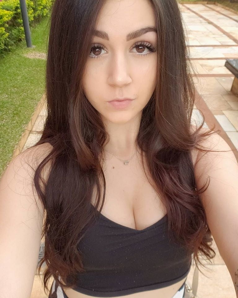 Comente em qual streamer vc quer ver tomar leite #81429329