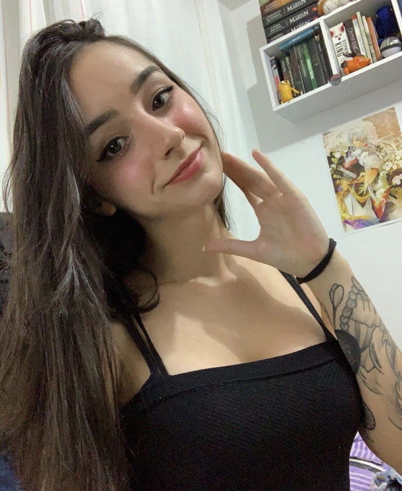 Comente em qual streamer vc quer ver tomar leite #81429353