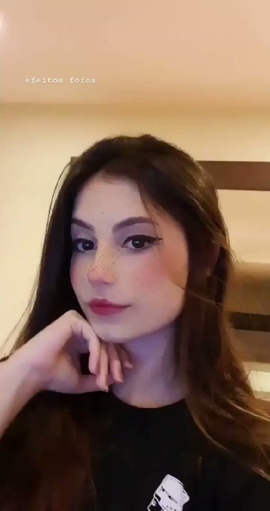 Comente em qual streamer vc quer ver tomar leite #81429359