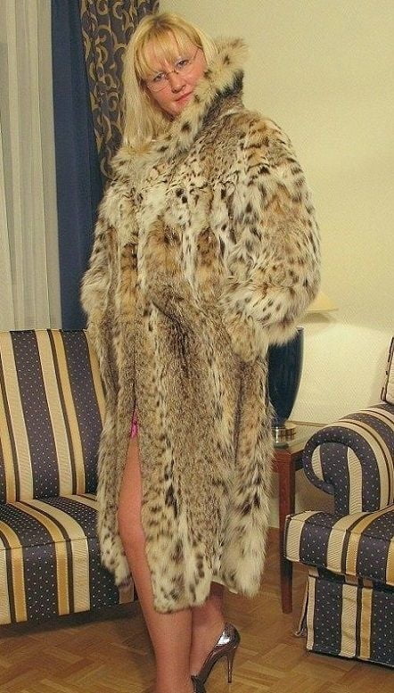woman in fur coat 22 #101782220