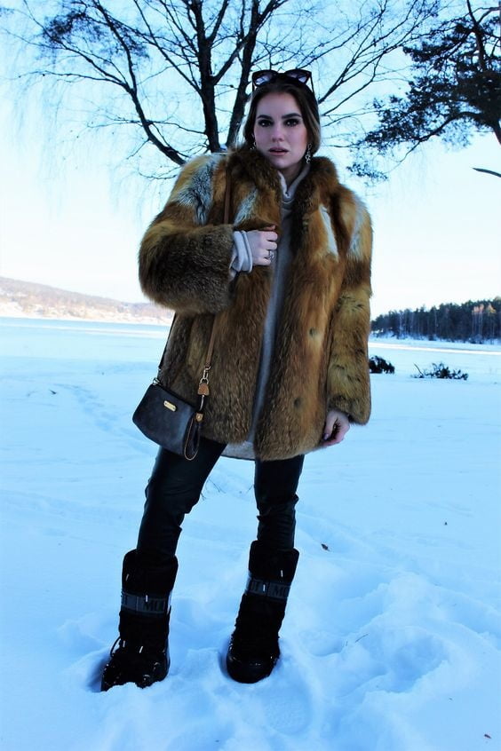 woman in fur coat 22 #101782789