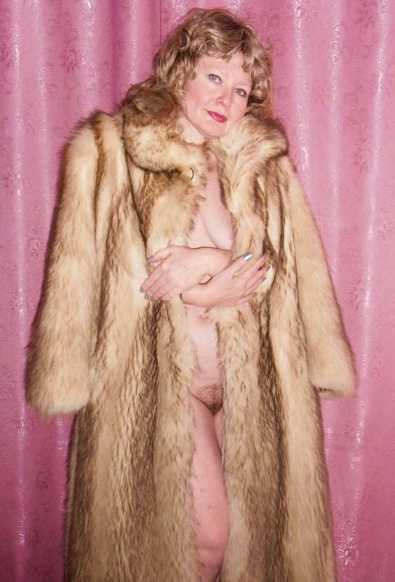 woman in fur coat 22 #101783088