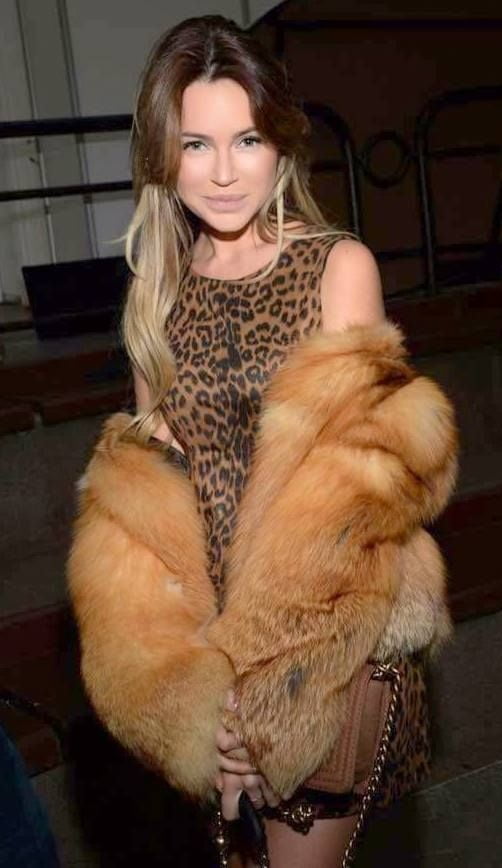 woman in fur coat 22 #101783164