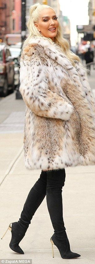 woman in fur coat 22 #101783220