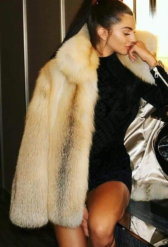 woman in fur coat 22 #101783332