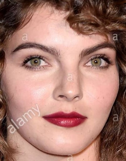 Camren bicondova
 #90081566