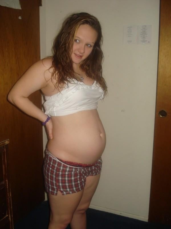 Mon putain et sale femme enceinte chaude
 #101257277