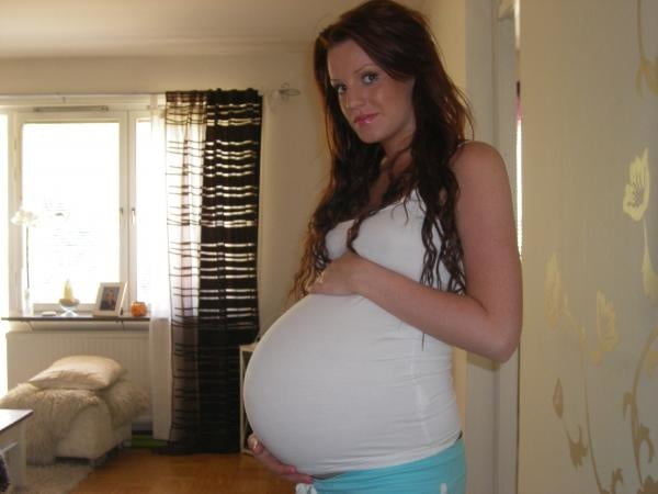 Mon putain et sale femme enceinte chaude
 #101257330