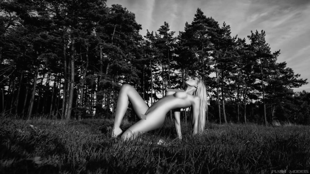 Nude Model  Public Nudity .. #80158239