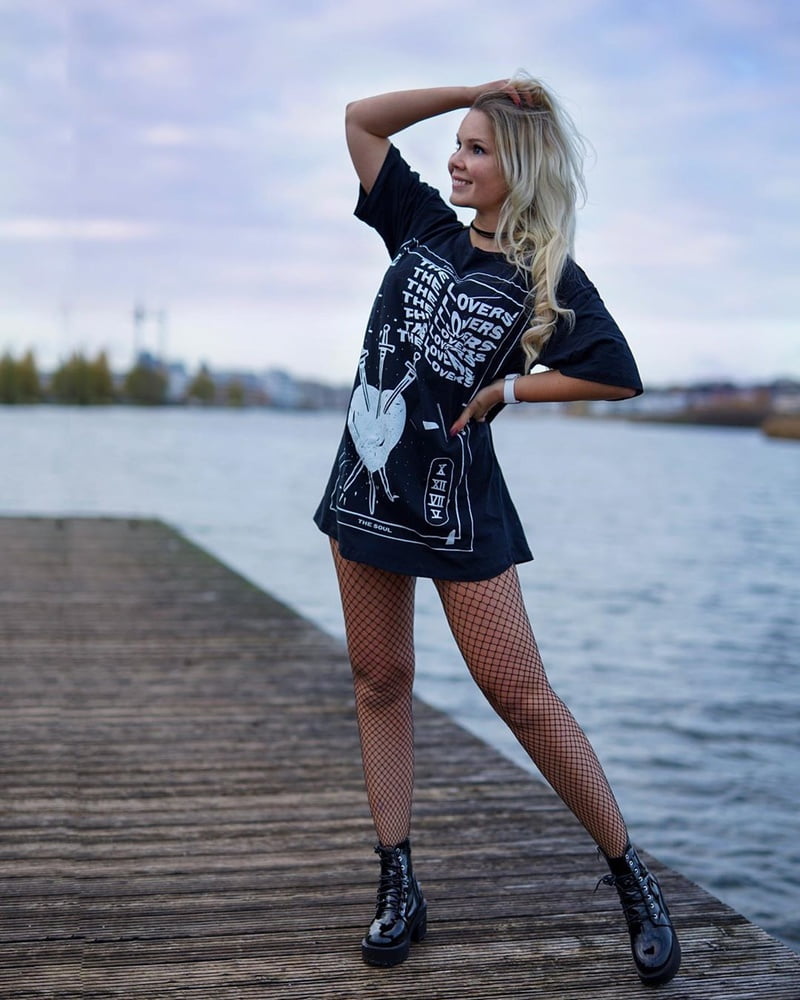 INSTA BABE CORINNA #101162330