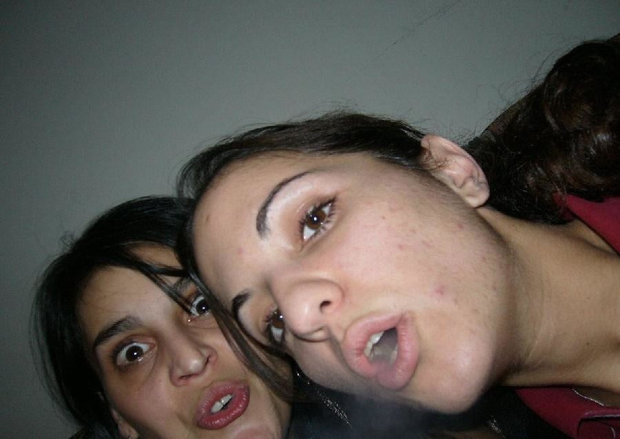 Jeunes et coquines 565
 #94031659