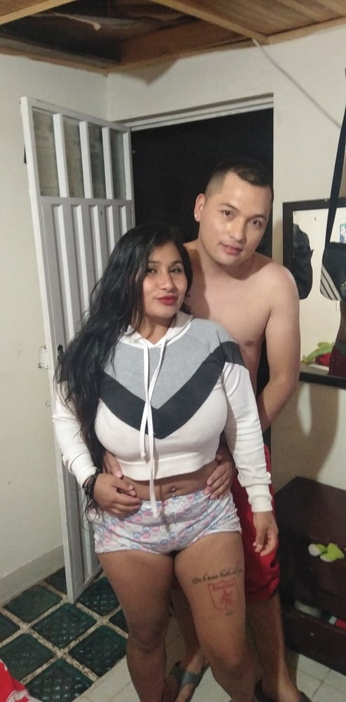 Puta y su cornudo #97078574