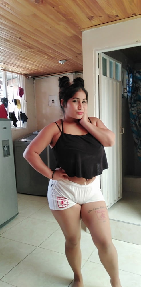Puta y su cornudo #97079522