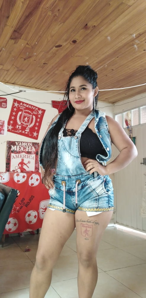 Puta y su cornudo #97079556