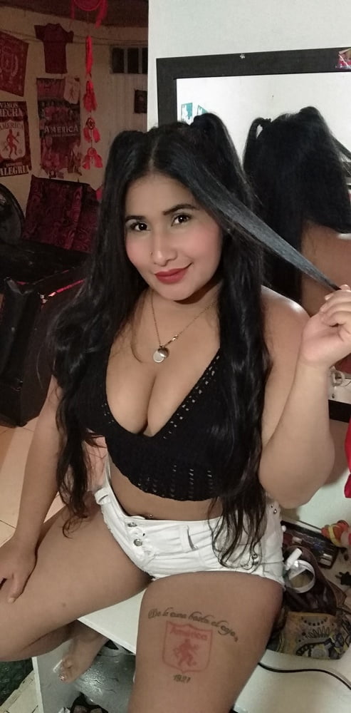 Puta y su cornudo #97079620