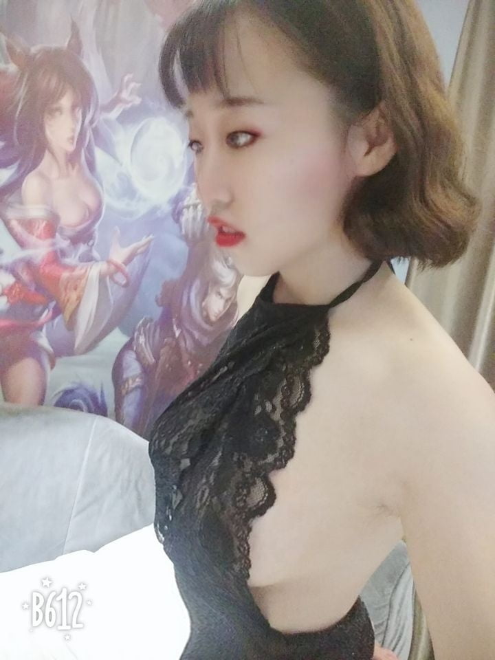 Chinese girl #105381639