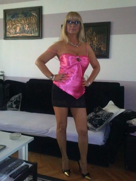 La dama perfecta - la mujer de los sueños
 #81093614
