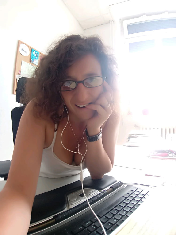 Putas del mundo
 #81026504