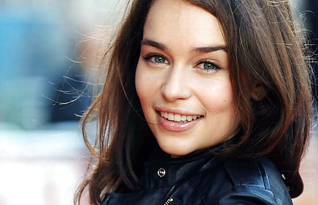 Emila Clarke Hot Pics #103874435