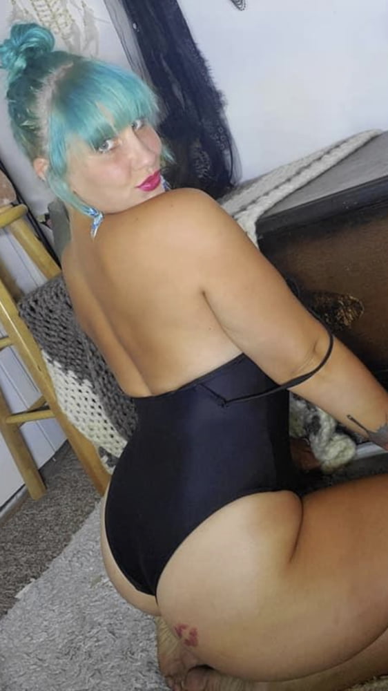 Horny stunner #89406597