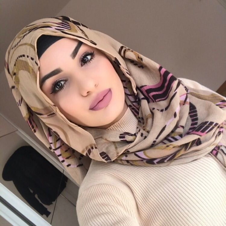 Hot Turkish Instagram Hijab Lady #79715892