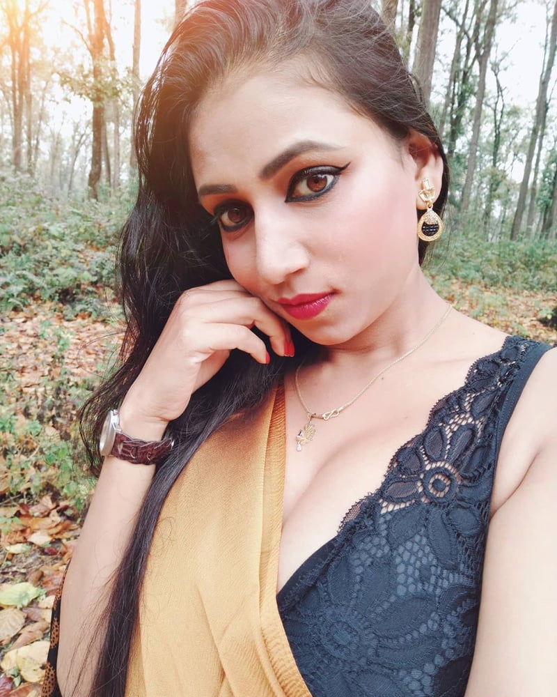 sexy saree #101164368