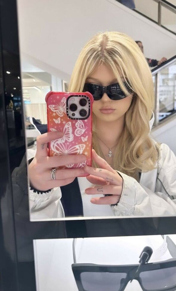 Loren Gray desnuda #107891075