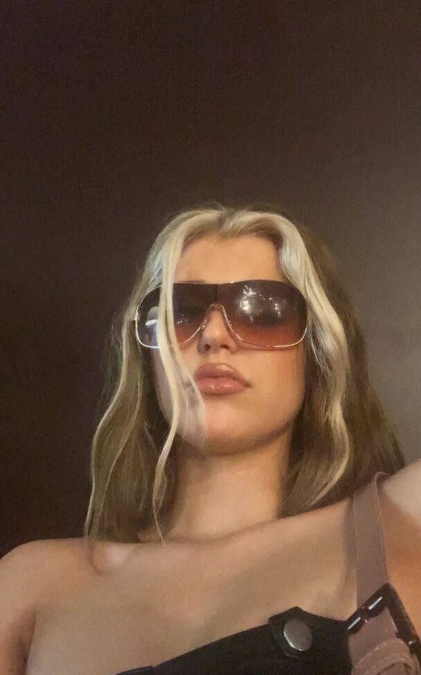 Loren Gray desnuda #107891207