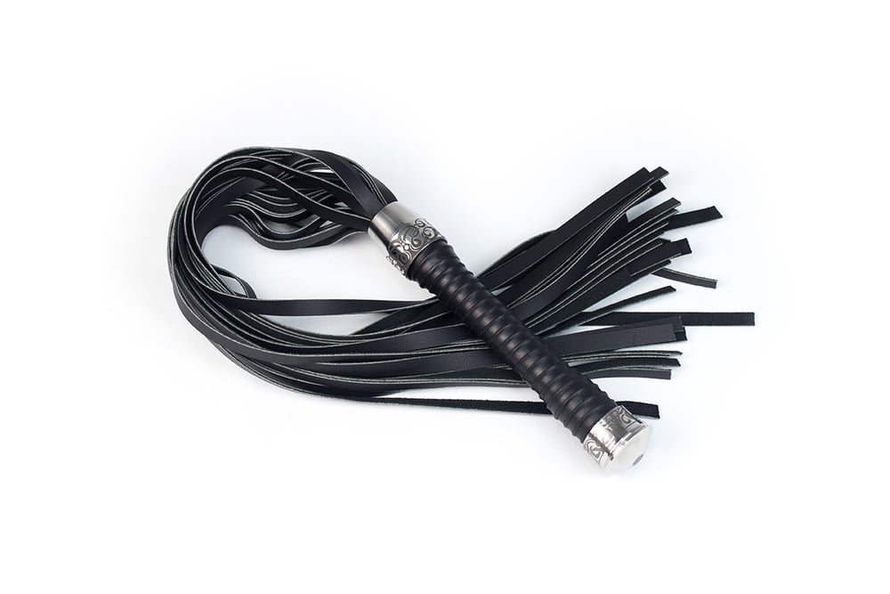 Black flogger #88725703