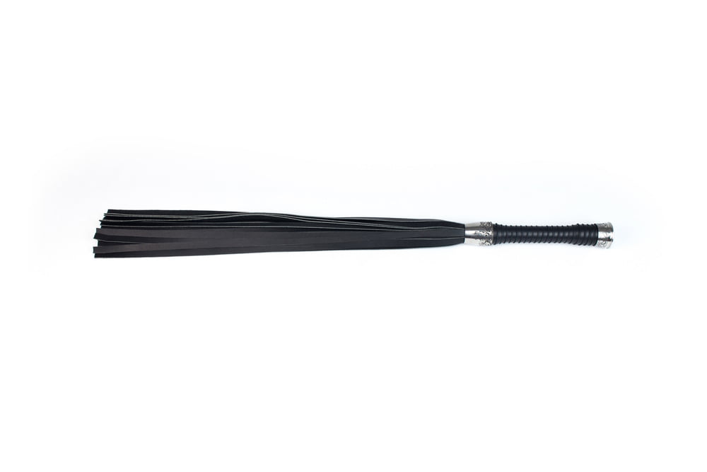 Black flogger #88725707