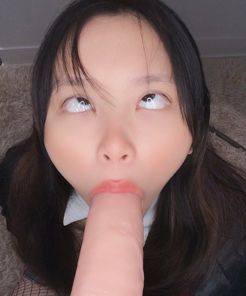 Ambiiyah desnuda #108302011