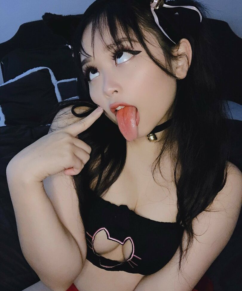 Ambiiyah desnuda #108302040