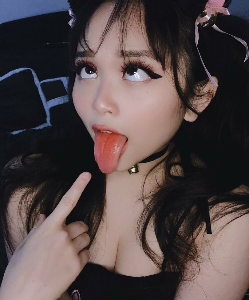 Ambiiyah desnuda #108302146