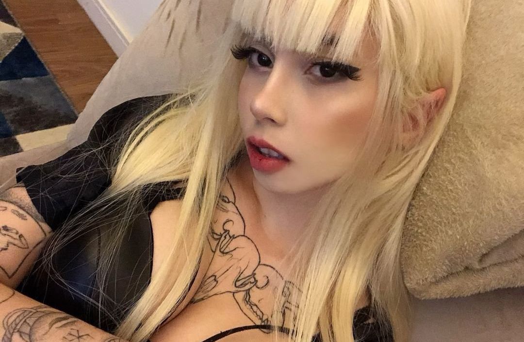 Trizpac desnuda #108160386