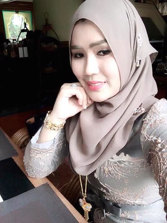 Janda melayu tetek besar #79904523
